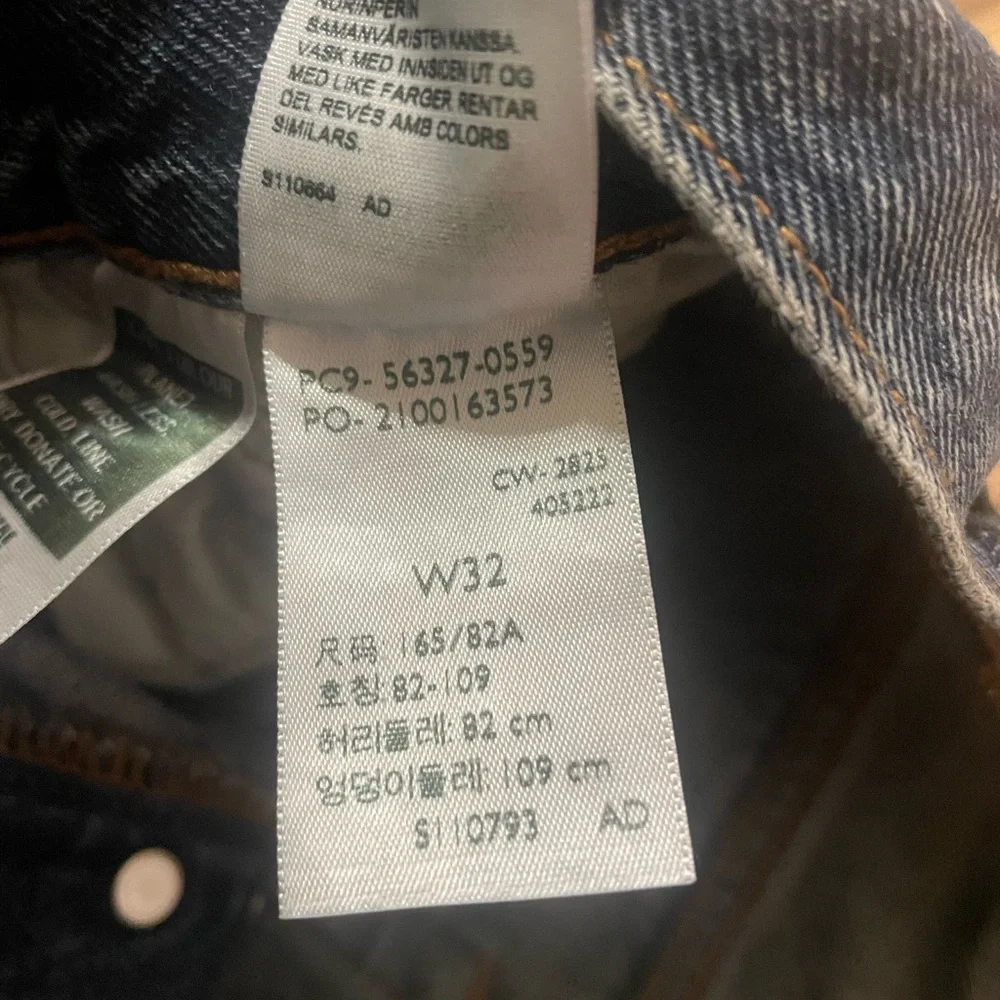 Levi's 501 Original cutoff distressed button fly shorts Sz 32 - Picture 8 of 8